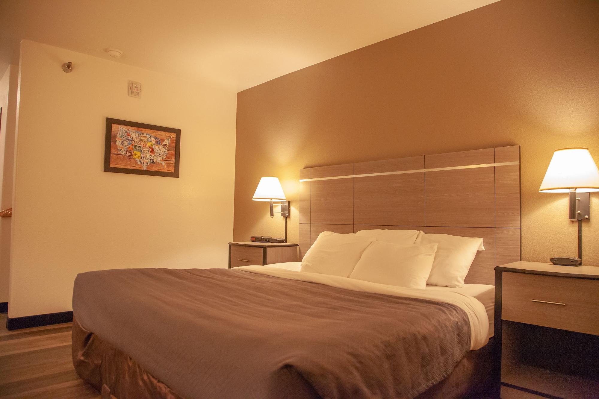 Econo Lodge Пуэбло Экстерьер фото