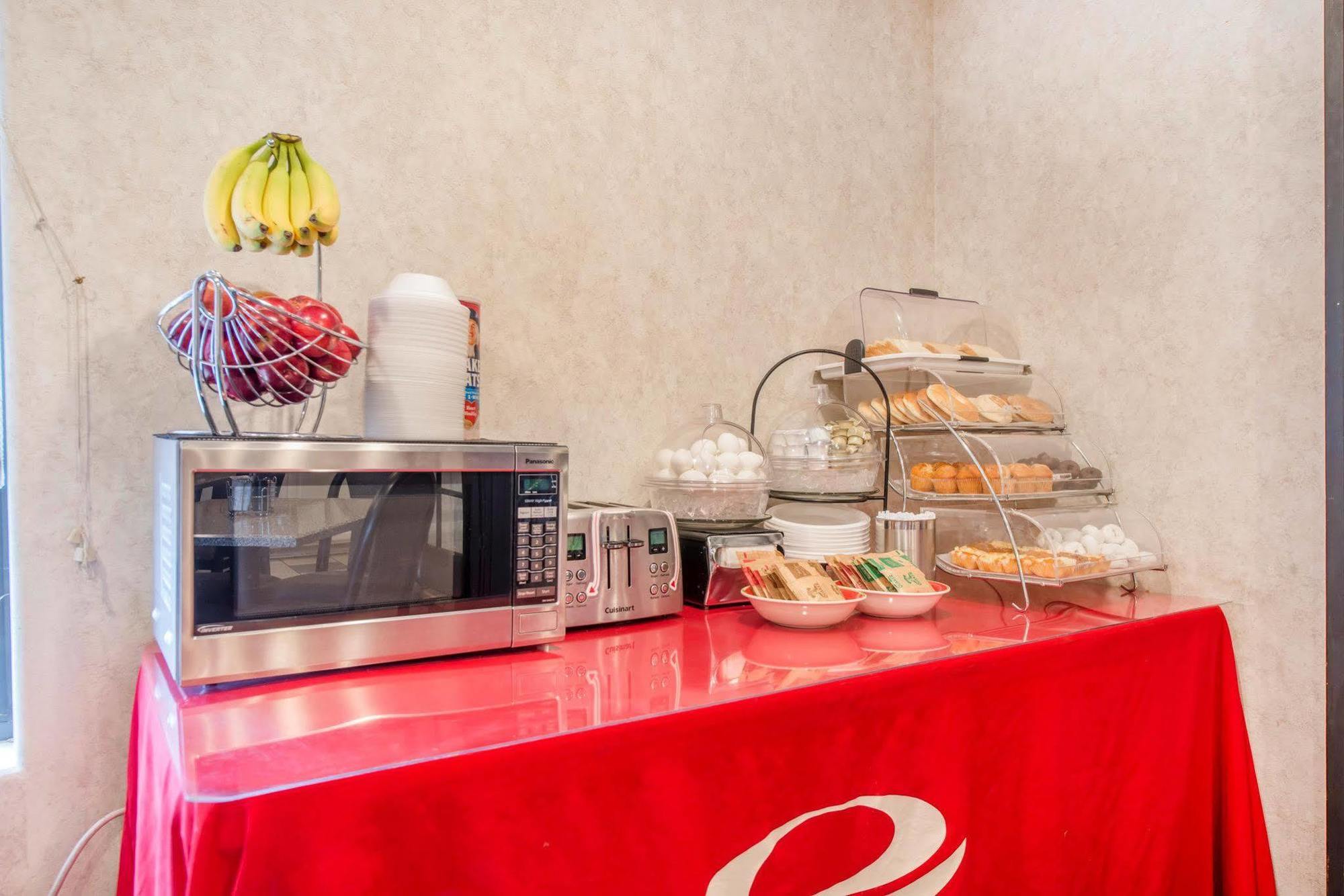Econo Lodge Пуэбло Экстерьер фото
