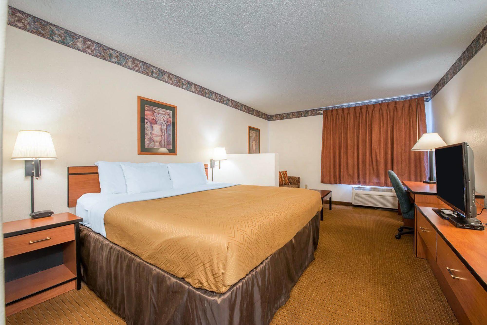 Econo Lodge Пуэбло Экстерьер фото