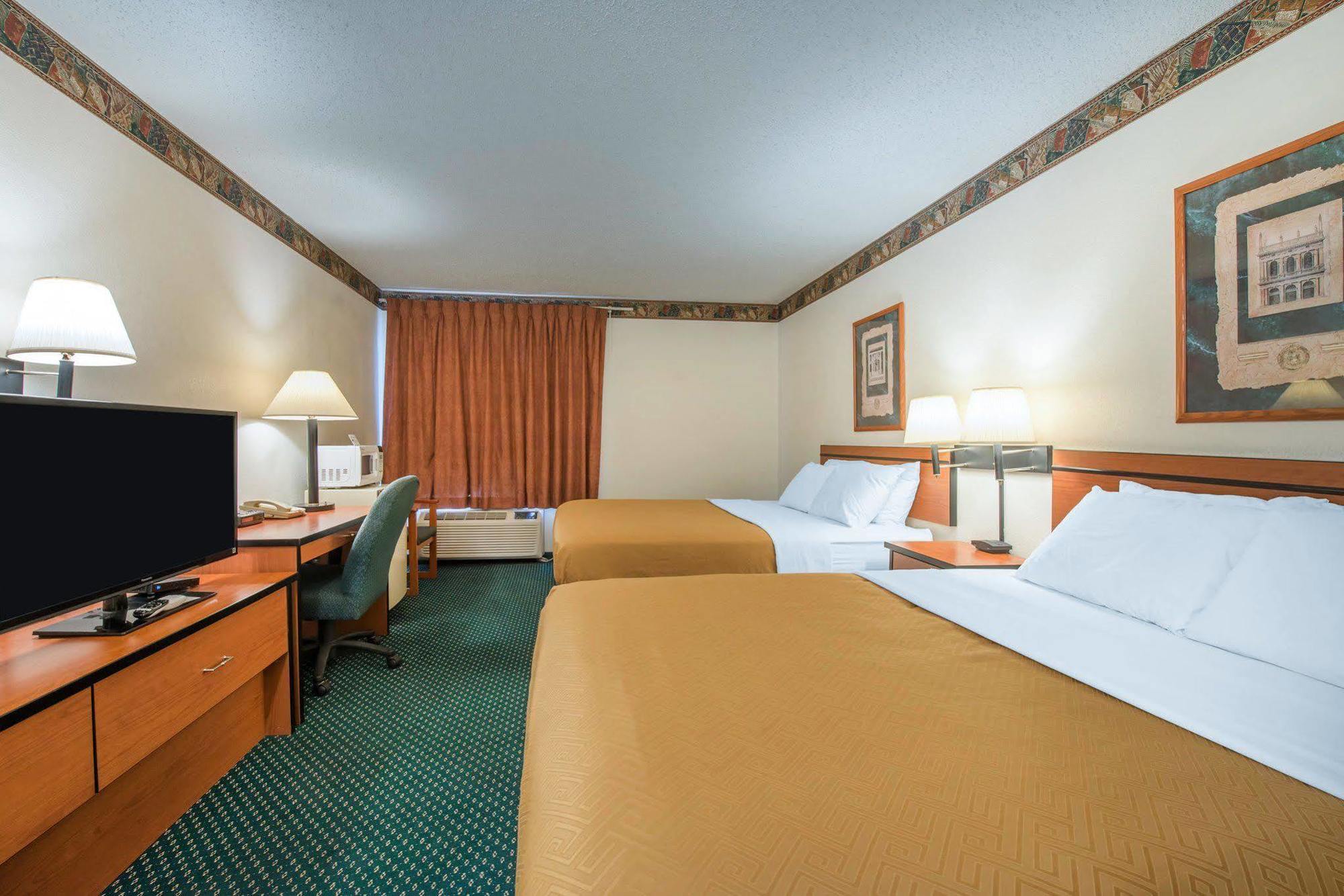 Econo Lodge Пуэбло Экстерьер фото